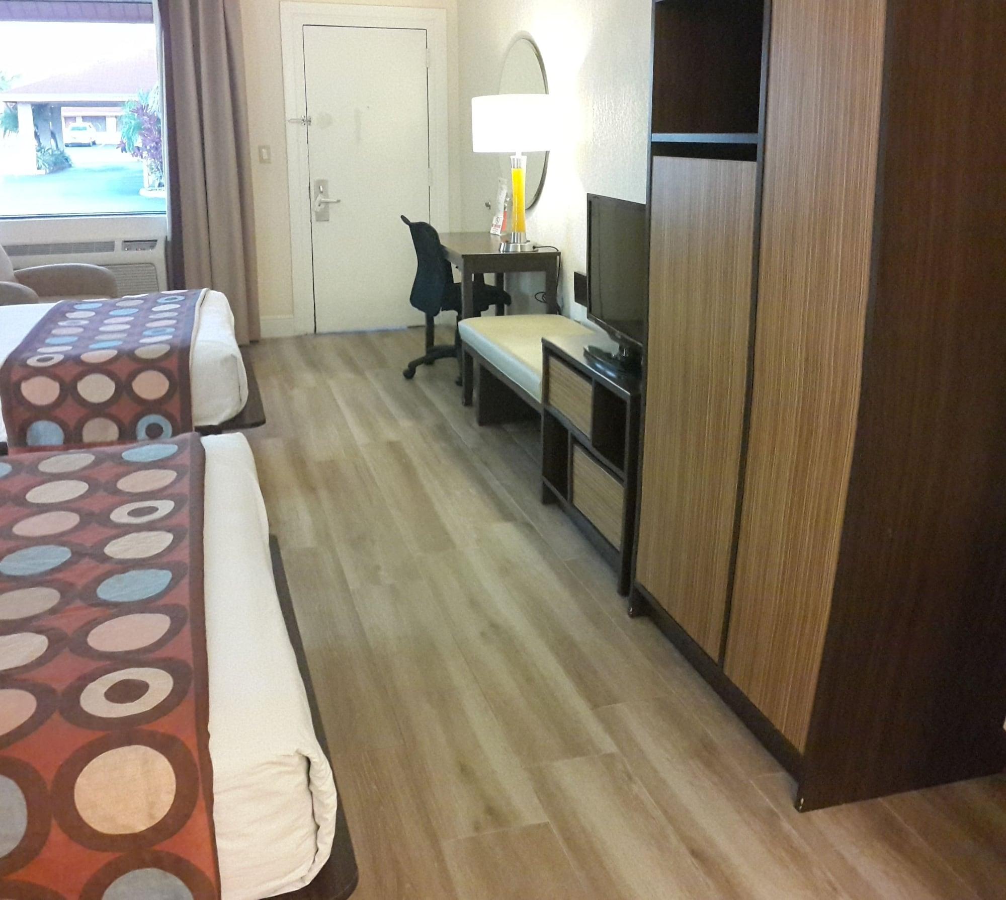 ซูเปอร์ 8 บาย วินด์แฮม ฟลอริดาซิตี้/โฮมสเตด/เอเวอร์เกลดส์ Motel ภายนอก รูปภาพ