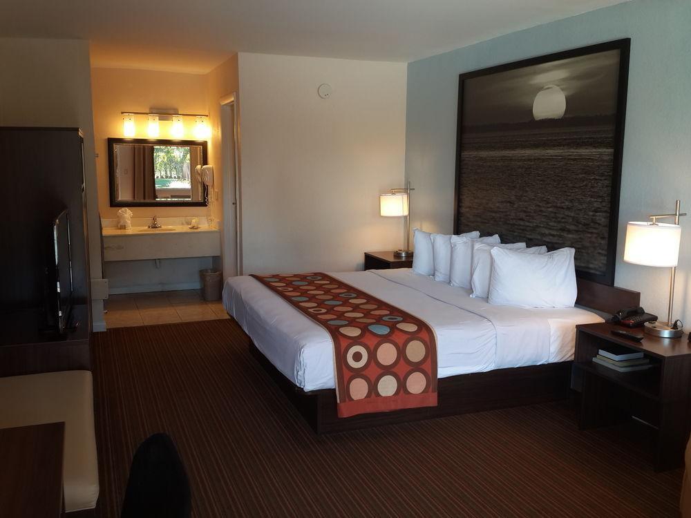 ซูเปอร์ 8 บาย วินด์แฮม ฟลอริดาซิตี้/โฮมสเตด/เอเวอร์เกลดส์ Motel ภายนอก รูปภาพ