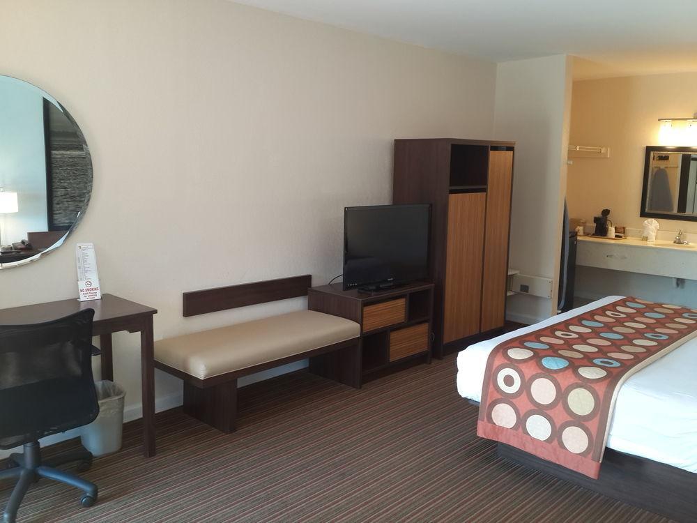 ซูเปอร์ 8 บาย วินด์แฮม ฟลอริดาซิตี้/โฮมสเตด/เอเวอร์เกลดส์ Motel ภายนอก รูปภาพ