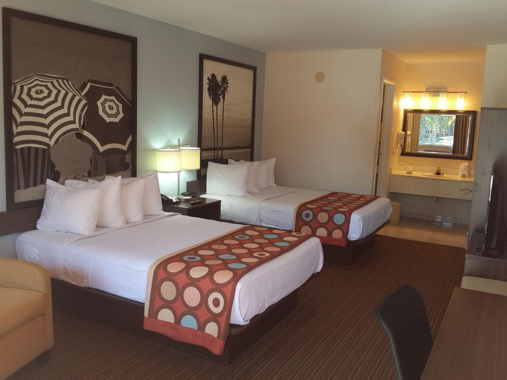 ซูเปอร์ 8 บาย วินด์แฮม ฟลอริดาซิตี้/โฮมสเตด/เอเวอร์เกลดส์ Motel ภายนอก รูปภาพ