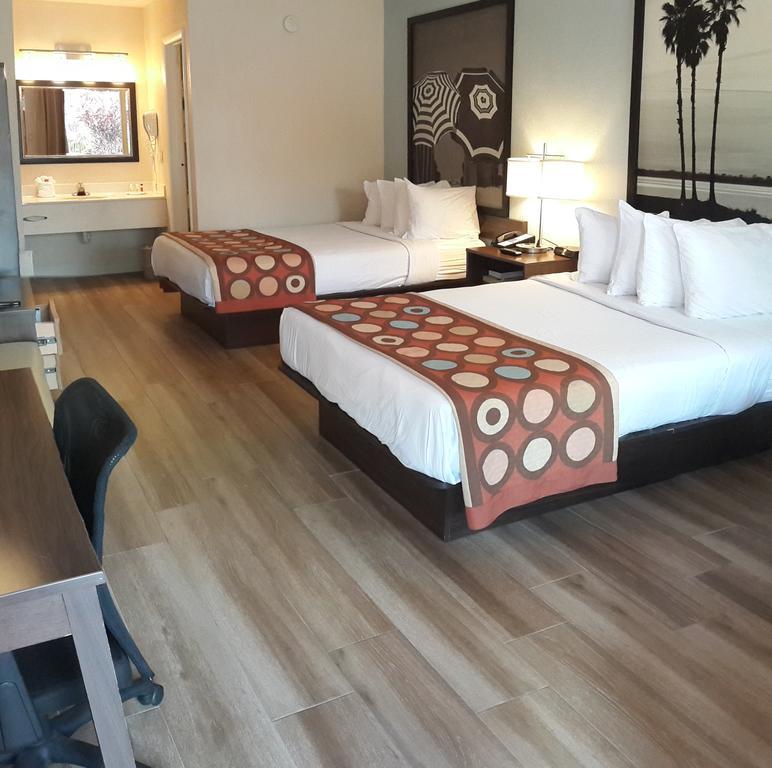 ซูเปอร์ 8 บาย วินด์แฮม ฟลอริดาซิตี้/โฮมสเตด/เอเวอร์เกลดส์ Motel ภายนอก รูปภาพ