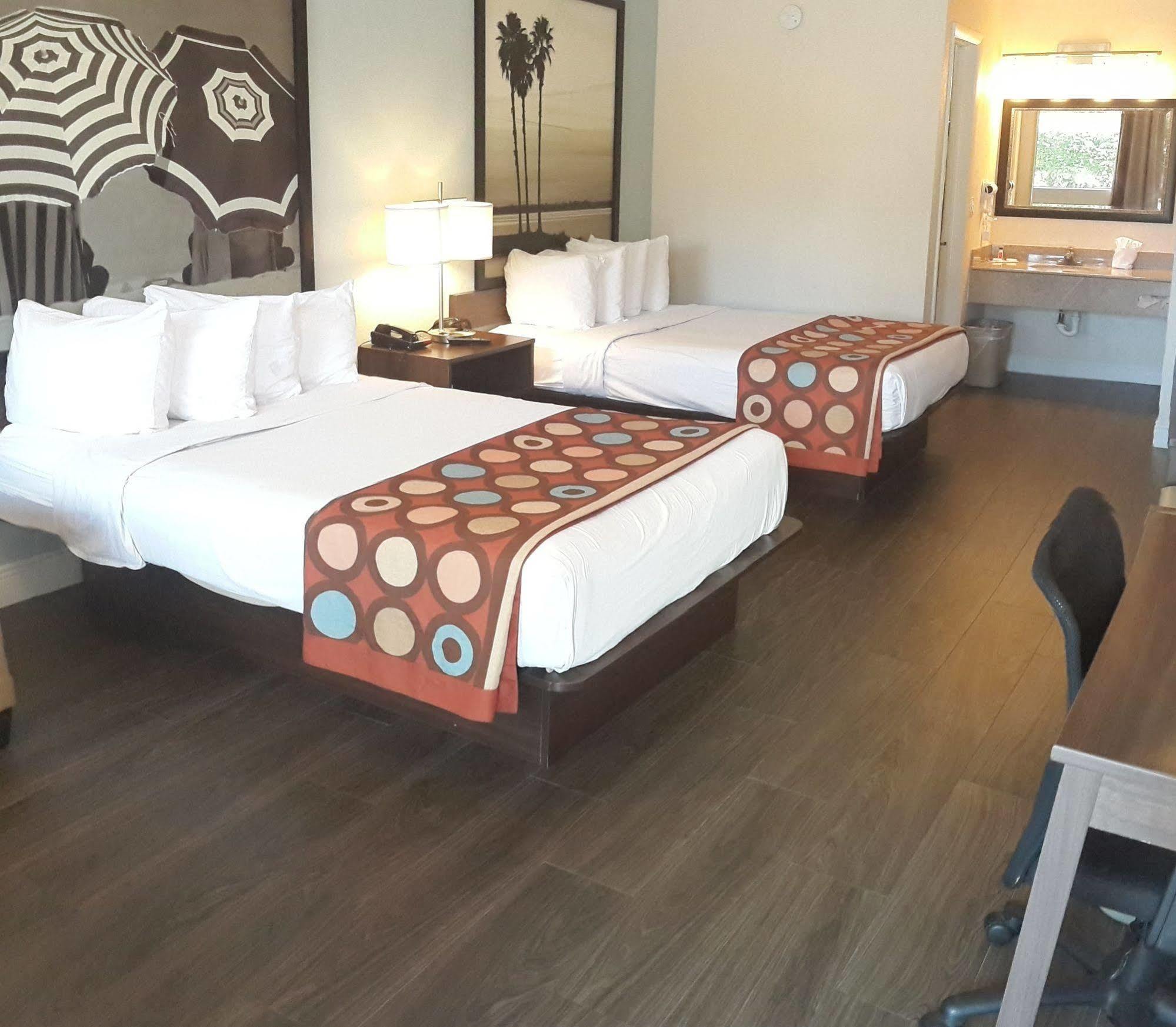 ซูเปอร์ 8 บาย วินด์แฮม ฟลอริดาซิตี้/โฮมสเตด/เอเวอร์เกลดส์ Motel ภายนอก รูปภาพ