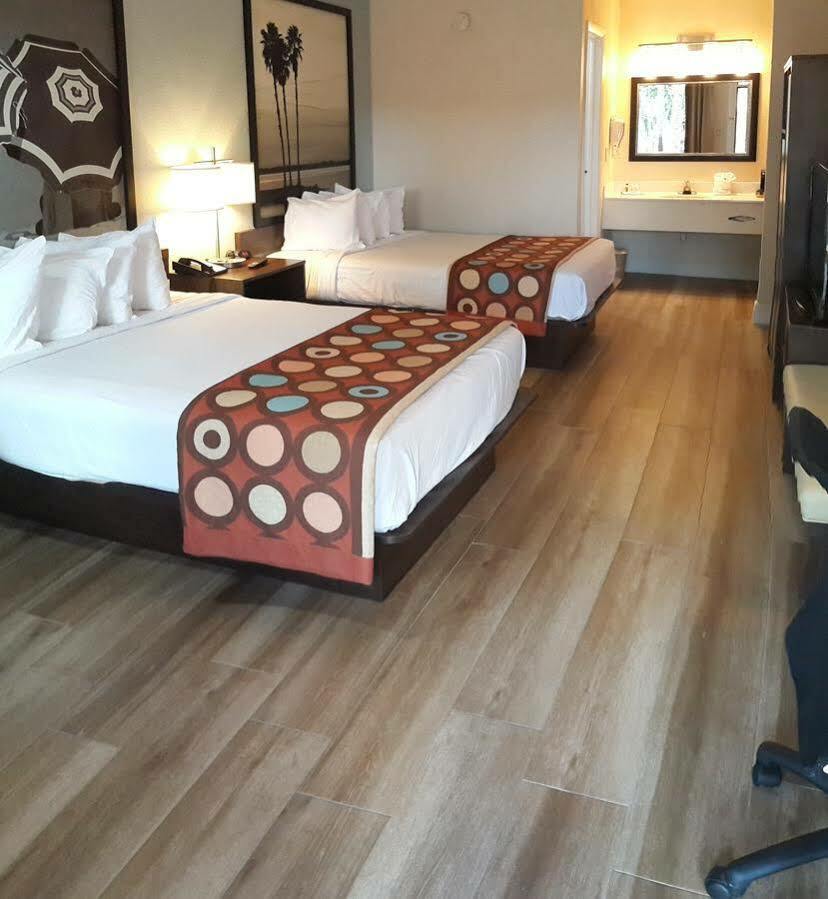 ซูเปอร์ 8 บาย วินด์แฮม ฟลอริดาซิตี้/โฮมสเตด/เอเวอร์เกลดส์ Motel ภายนอก รูปภาพ
